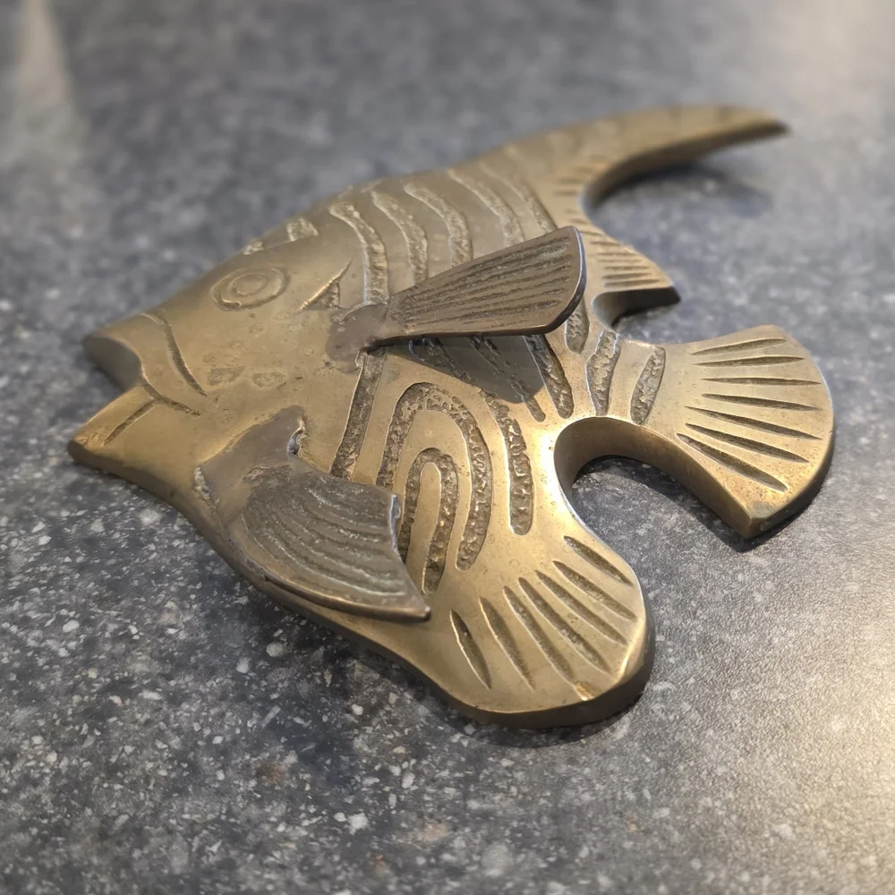 Vtg Pier One Brass 3D Angel Fish Wall Mount Tropical Ocean Beach Decor Patina